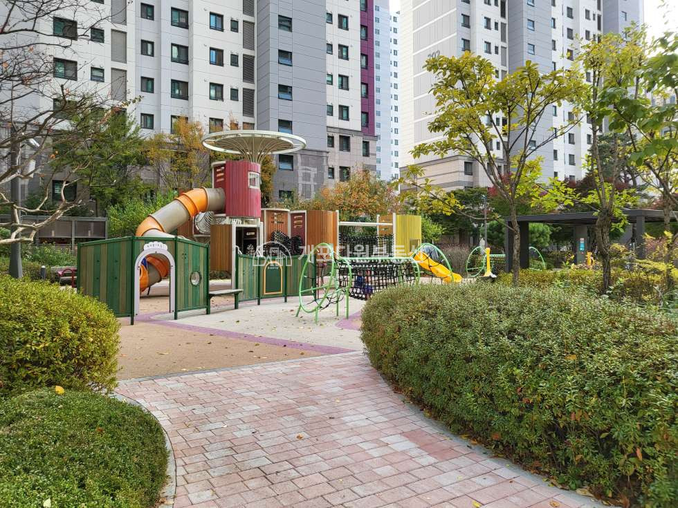 서울 강남구 개포동 개래블24p ㅣ고층 l ㅣ단지 내 조용한 동 ㅣ최상급커뮤니티 매매 매물번호 11083 사진 1